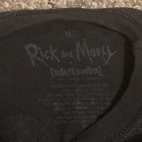 Rick and morty shirt - Picture 3 of 3